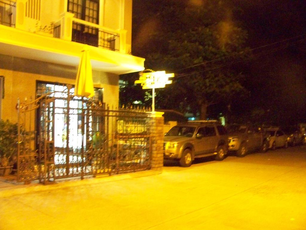 Little Home Hostel Vinh Hai Bagian luar foto